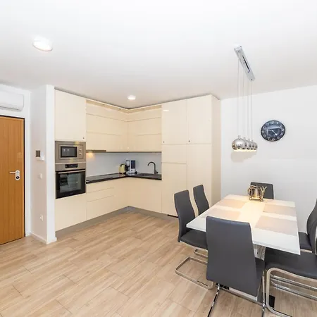 Luxury Belissima Makarska