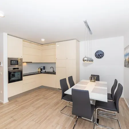 Luxury Belissima Apartment Makarska