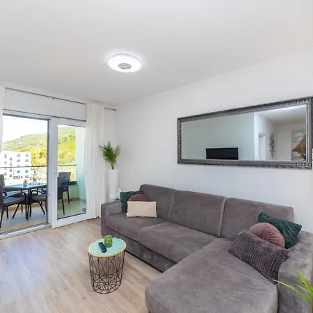 Luxury Belissima Макарска