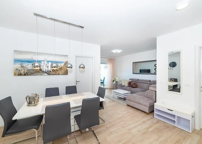 Luxury Belissima Appartement Makarska