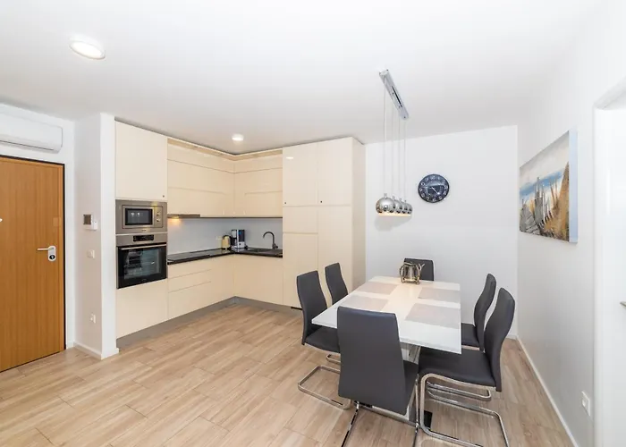 Luxury Belissima Appartement Makarska